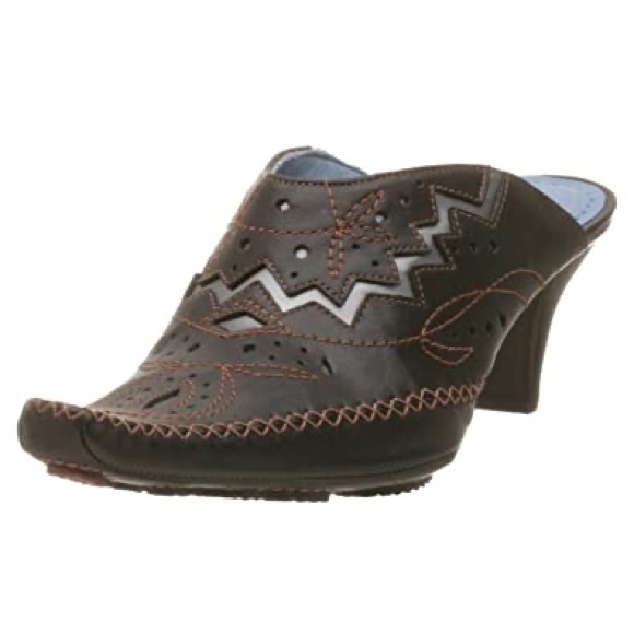 BOGO Indigo Clark’s western mule heel leather